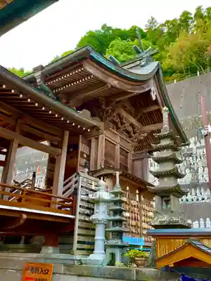 高塚愛宕地蔵尊の本殿・本堂