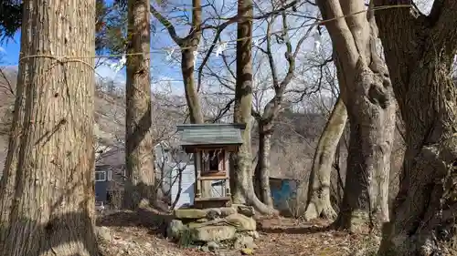 山の神古墳の本殿・本堂