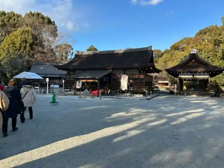 賀茂別雷神社(上賀茂神社)の{uncategorized: "未分類", other: "その他", undefined: "問題あり", building: "その他建物", grave: "お墓", sacred_gate: "鳥居", guardian: "狛犬", statue: "像", buddha: "仏像", history: "歴史", nature: "自然", garden: "庭園", animal: "動物", pagoda: "塔", temizu: "手水舎", mountain_gate: "山門・神門", sanctuary: "本殿・本堂", subordinate: "末社・摂社", art: "芸術", scenery: "景色", jizo: "地蔵", ema: "絵馬", goshuin: "御朱印", omikuji: "おみくじ", items: "授与品その他", amulet: "お守り", goshuincho: "御朱印帳", eats: "食事", festival: "お祭り", votive_dance: "神楽", shichigosan: "七五三参", wedding: "結婚式", experience: "体験その他", initially: "初詣", around: "周辺", anti_infection: "感染症対策"}