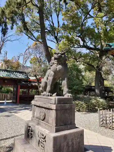 根津神社の狛犬