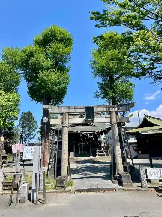 稲荷社の{uncategorized: "未分類", other: "その他", undefined: "問題あり", building: "その他建物", grave: "お墓", sacred_gate: "鳥居", guardian: "狛犬", statue: "像", buddha: "仏像", history: "歴史", nature: "自然", garden: "庭園", animal: "動物", pagoda: "塔", temizu: "手水舎", mountain_gate: "山門・神門", sanctuary: "本殿・本堂", subordinate: "末社・摂社", art: "芸術", scenery: "景色", jizo: "地蔵", ema: "絵馬", goshuin: "御朱印", omikuji: "おみくじ", items: "授与品その他", amulet: "お守り", goshuincho: "御朱印帳", eats: "食事", festival: "お祭り", votive_dance: "神楽", shichigosan: "七五三参", wedding: "結婚式", experience: "体験その他", initially: "初詣", around: "周辺", anti_infection: "感染症対策"}
