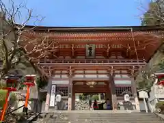 鞍馬寺の山門