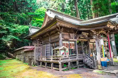 大中神社の本殿