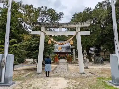 謁播神社の鳥居