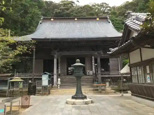 薬王寺の本殿・本堂