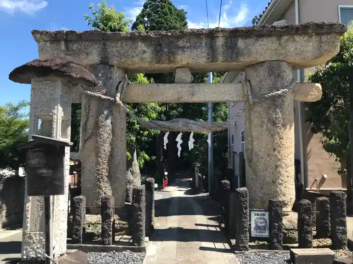 成沢八幡神社の鳥居