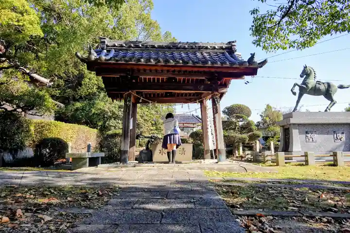 八柱社の手水舎