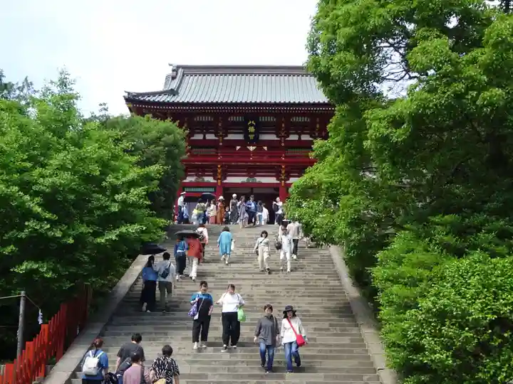 鶴岡八幡宮の山門・神門