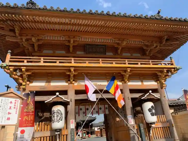 総持寺の山門・神門