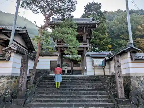 常照寺の山門