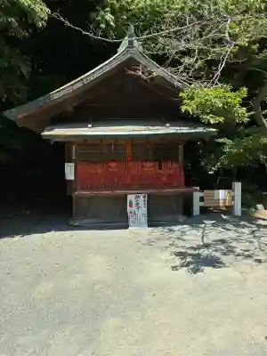 鎌倉宮の{uncategorized: "未分類", other: "その他", undefined: "問題あり", building: "その他建物", grave: "お墓", sacred_gate: "鳥居", guardian: "狛犬", statue: "像", buddha: "仏像", history: "歴史", nature: "自然", garden: "庭園", animal: "動物", pagoda: "塔", temizu: "手水舎", mountain_gate: "山門・神門", sanctuary: "本殿・本堂", subordinate: "末社・摂社", art: "芸術", scenery: "景色", jizo: "地蔵", ema: "絵馬", goshuin: "御朱印", omikuji: "おみくじ", items: "授与品その他", amulet: "お守り", goshuincho: "御朱印帳", eats: "食事", festival: "お祭り", votive_dance: "神楽", shichigosan: "七五三参", wedding: "結婚式", experience: "体験その他", initially: "初詣", around: "周辺", anti_infection: "感染症対策"}