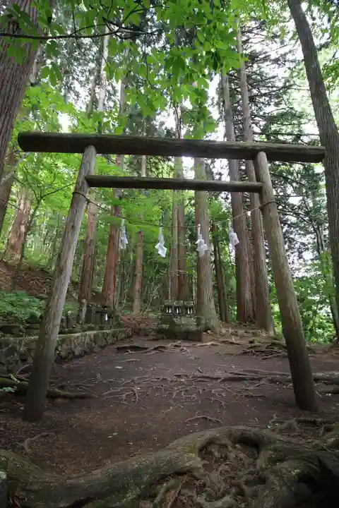 戸隠神社宝光社の末社・摂社