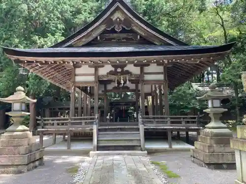 長寸神社の本殿