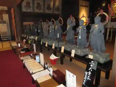 大聖護国寺の像