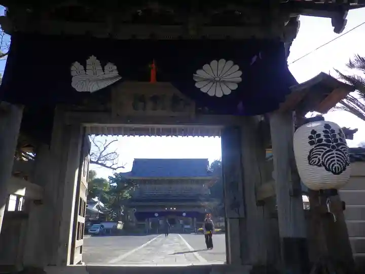 光明寺の山門・神門