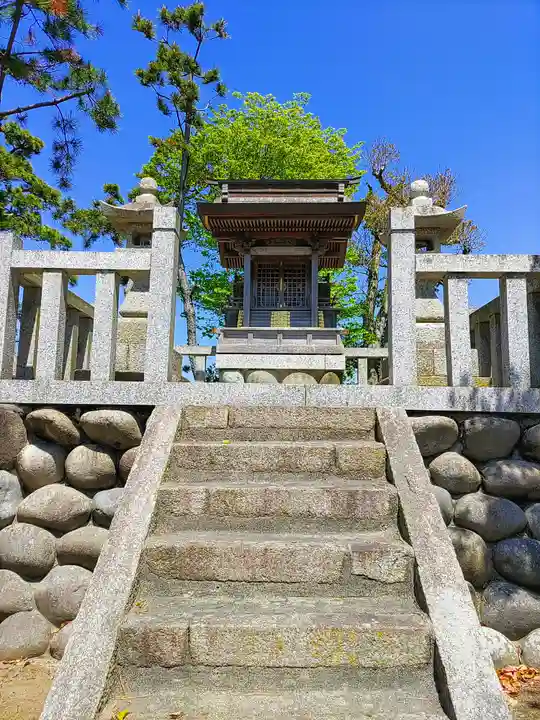 八幡社の本殿・本堂