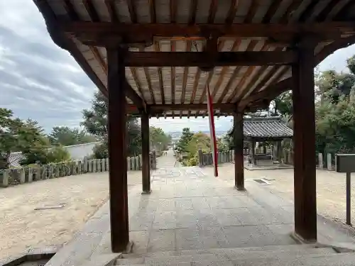 法隆寺 西円堂の{uncategorized: "未分類", other: "その他", undefined: "問題あり", building: "その他建物", grave: "お墓", sacred_gate: "鳥居", guardian: "狛犬", statue: "像", buddha: "仏像", history: "歴史", nature: "自然", garden: "庭園", animal: "動物", pagoda: "塔", temizu: "手水舎", mountain_gate: "山門・神門", sanctuary: "本殿・本堂", subordinate: "末社・摂社", art: "芸術", scenery: "景色", jizo: "地蔵", ema: "絵馬", goshuin: "御朱印", omikuji: "おみくじ", items: "授与品その他", amulet: "お守り", goshuincho: "御朱印帳", eats: "食事", festival: "お祭り", votive_dance: "神楽", shichigosan: "七五三参", wedding: "結婚式", experience: "体験その他", initially: "初詣", around: "周辺", anti_infection: "感染症対策"}