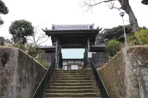 玉泉寺の山門