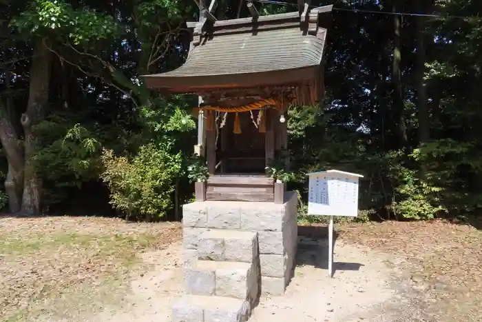 須賀神社(多賀雄神社 境内社)の本殿