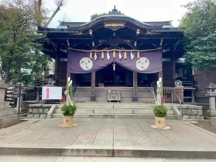 中目黒八幡神社の{uncategorized: "未分類", other: "その他", undefined: "問題あり", building: "その他建物", grave: "お墓", sacred_gate: "鳥居", guardian: "狛犬", statue: "像", buddha: "仏像", history: "歴史", nature: "自然", garden: "庭園", animal: "動物", pagoda: "塔", temizu: "手水舎", mountain_gate: "山門・神門", sanctuary: "本殿・本堂", subordinate: "末社・摂社", art: "芸術", scenery: "景色", jizo: "地蔵", ema: "絵馬", goshuin: "御朱印", omikuji: "おみくじ", items: "授与品その他", amulet: "お守り", goshuincho: "御朱印帳", eats: "食事", festival: "お祭り", votive_dance: "神楽", shichigosan: "七五三参", wedding: "結婚式", experience: "体験その他", initially: "初詣", around: "周辺", anti_infection: "感染症対策"}