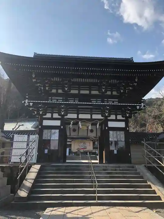 松尾大社の山門・神門