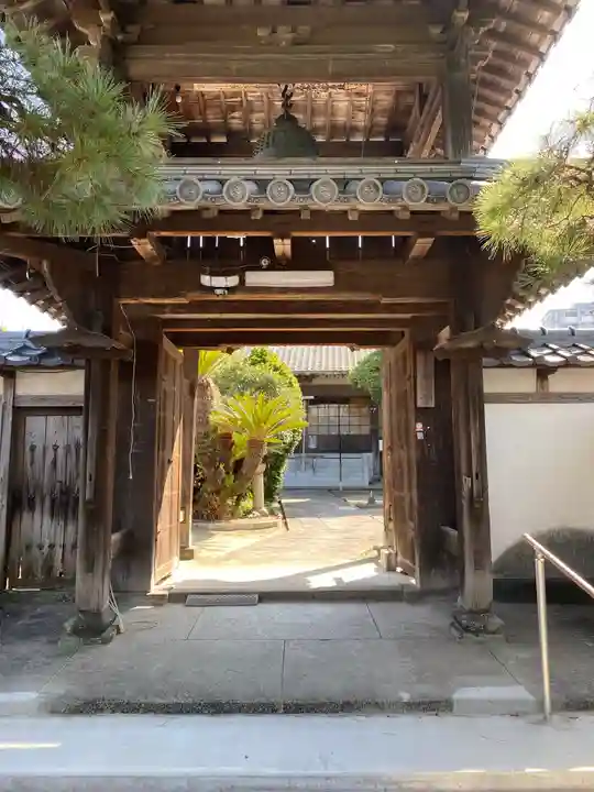 本傳寺の山門・神門
