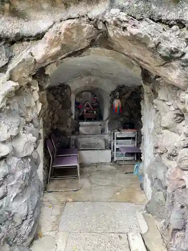 お穴さま(神奈川県)