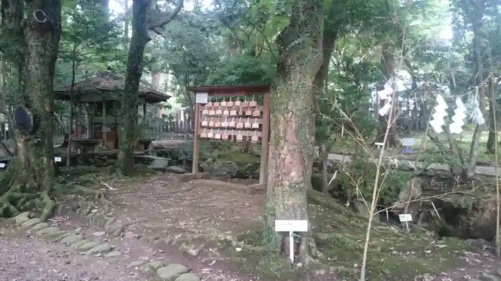 歌泉堂(春日大社神苑萬葉植物園内鎮座)のその他建物