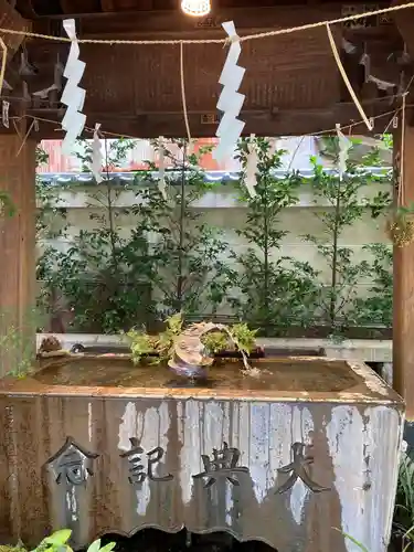 小野照崎神社の手水