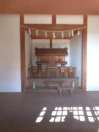 伊古乃速御玉比売神社奥宮の{uncategorized: "未分類", other: "その他", undefined: "問題あり", building: "その他建物", grave: "お墓", sacred_gate: "鳥居", guardian: "狛犬", statue: "像", buddha: "仏像", history: "歴史", nature: "自然", garden: "庭園", animal: "動物", pagoda: "塔", temizu: "手水舎", mountain_gate: "山門・神門", sanctuary: "本殿・本堂", subordinate: "末社・摂社", art: "芸術", scenery: "景色", jizo: "地蔵", ema: "絵馬", goshuin: "御朱印", omikuji: "おみくじ", items: "授与品その他", amulet: "お守り", goshuincho: "御朱印帳", eats: "食事", festival: "お祭り", votive_dance: "神楽", shichigosan: "七五三参", wedding: "結婚式", experience: "体験その他", initially: "初詣", around: "周辺", anti_infection: "感染症対策"}