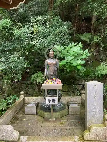 持寳院(多氣山不動尊)の仏像