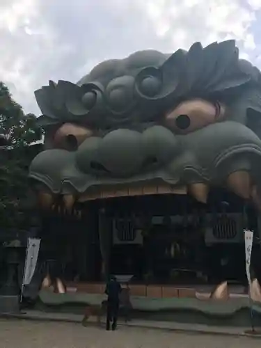 難波八阪神社の狛犬