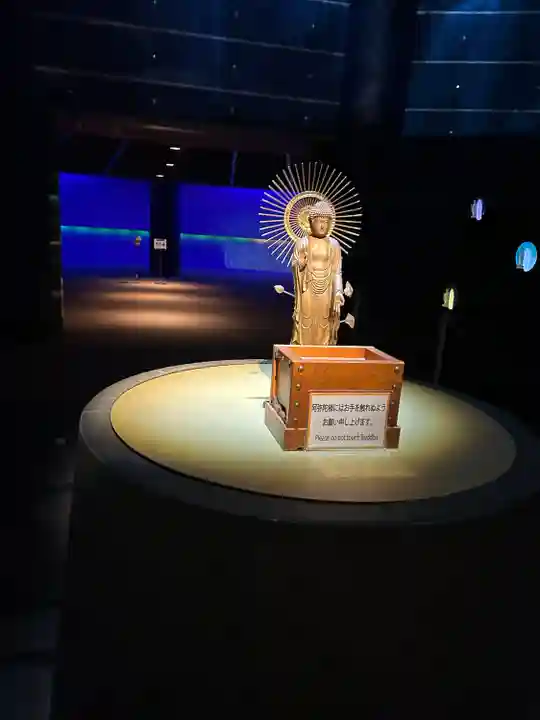 東本願寺本廟 牛久浄苑(牛久大仏)(茨城県)