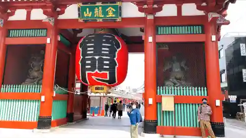 浅草寺の山門・神門
