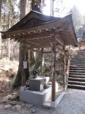 御岩神社の手水舎