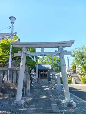 天神神社（柳津天神神社）の{uncategorized: "未分類", other: "その他", undefined: "問題あり", building: "その他建物", grave: "お墓", sacred_gate: "鳥居", guardian: "狛犬", statue: "像", buddha: "仏像", history: "歴史", nature: "自然", garden: "庭園", animal: "動物", pagoda: "塔", temizu: "手水舎", mountain_gate: "山門・神門", sanctuary: "本殿・本堂", subordinate: "末社・摂社", art: "芸術", scenery: "景色", jizo: "地蔵", ema: "絵馬", goshuin: "御朱印", omikuji: "おみくじ", items: "授与品その他", amulet: "お守り", goshuincho: "御朱印帳", eats: "食事", festival: "お祭り", votive_dance: "神楽", shichigosan: "七五三参", wedding: "結婚式", experience: "体験その他", initially: "初詣", around: "周辺", anti_infection: "感染症対策"}
