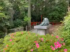 甲八幡神社の像