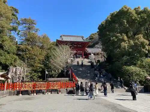 鶴岡八幡宮の{uncategorized: "未分類", other: "その他", undefined: "問題あり", building: "その他建物", grave: "お墓", sacred_gate: "鳥居", guardian: "狛犬", statue: "像", buddha: "仏像", history: "歴史", nature: "自然", garden: "庭園", animal: "動物", pagoda: "塔", temizu: "手水舎", mountain_gate: "山門・神門", sanctuary: "本殿・本堂", subordinate: "末社・摂社", art: "芸術", scenery: "景色", jizo: "地蔵", ema: "絵馬", goshuin: "御朱印", omikuji: "おみくじ", items: "授与品その他", amulet: "お守り", goshuincho: "御朱印帳", eats: "食事", festival: "お祭り", votive_dance: "神楽", shichigosan: "七五三参", wedding: "結婚式", experience: "体験その他", initially: "初詣", around: "周辺", anti_infection: "感染症対策"}