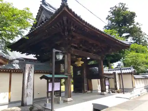 超勝寺（西超勝寺）の{uncategorized: "未分類", other: "その他", undefined: "問題あり", building: "その他建物", grave: "お墓", sacred_gate: "鳥居", guardian: "狛犬", statue: "像", buddha: "仏像", history: "歴史", nature: "自然", garden: "庭園", animal: "動物", pagoda: "塔", temizu: "手水舎", mountain_gate: "山門・神門", sanctuary: "本殿・本堂", subordinate: "末社・摂社", art: "芸術", scenery: "景色", jizo: "地蔵", ema: "絵馬", goshuin: "御朱印", omikuji: "おみくじ", items: "授与品その他", amulet: "お守り", goshuincho: "御朱印帳", eats: "食事", festival: "お祭り", votive_dance: "神楽", shichigosan: "七五三参", wedding: "結婚式", experience: "体験その他", initially: "初詣", around: "周辺", anti_infection: "感染症対策"}