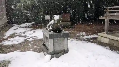 岡高神社の{uncategorized: "未分類", other: "その他", undefined: "問題あり", building: "その他建物", grave: "お墓", sacred_gate: "鳥居", guardian: "狛犬", statue: "像", buddha: "仏像", history: "歴史", nature: "自然", garden: "庭園", animal: "動物", pagoda: "塔", temizu: "手水舎", mountain_gate: "山門・神門", sanctuary: "本殿・本堂", subordinate: "末社・摂社", art: "芸術", scenery: "景色", jizo: "地蔵", ema: "絵馬", goshuin: "御朱印", omikuji: "おみくじ", items: "授与品その他", amulet: "お守り", goshuincho: "御朱印帳", eats: "食事", festival: "お祭り", votive_dance: "神楽", shichigosan: "七五三参", wedding: "結婚式", experience: "体験その他", initially: "初詣", around: "周辺", anti_infection: "感染症対策"}