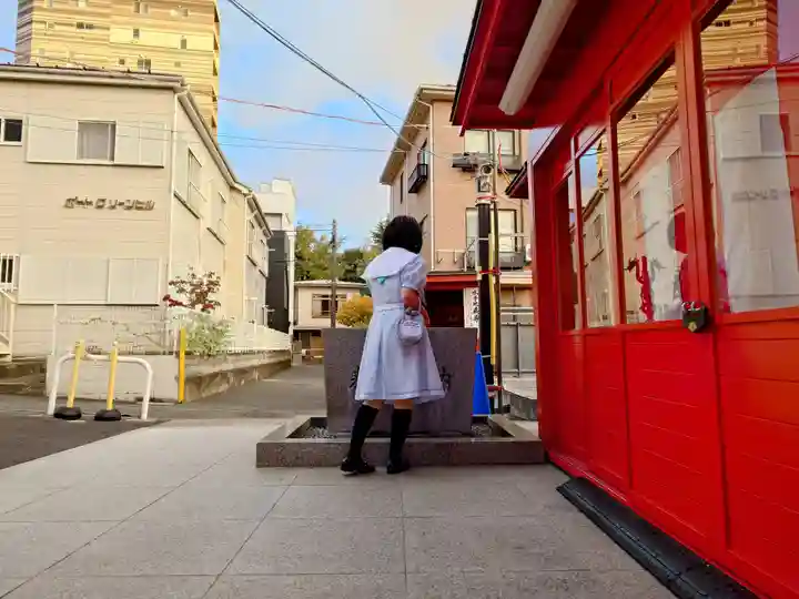 成田山横浜別院延命院の手水舎