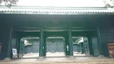 湯島聖堂の山門・神門
