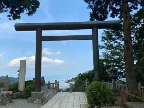 大山阿夫利神社の鳥居