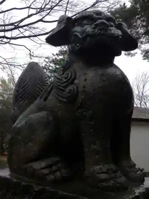 鷹栖神社の狛犬