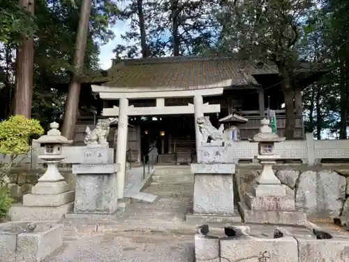 立志神社の鳥居