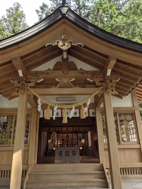 高賀神社の本殿・本堂