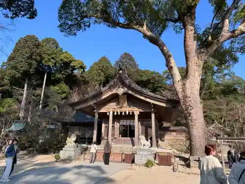 宝満宮竈門神社の{uncategorized: "未分類", other: "その他", undefined: "問題あり", building: "その他建物", grave: "お墓", sacred_gate: "鳥居", guardian: "狛犬", statue: "像", buddha: "仏像", history: "歴史", nature: "自然", garden: "庭園", animal: "動物", pagoda: "塔", temizu: "手水舎", mountain_gate: "山門・神門", sanctuary: "本殿・本堂", subordinate: "末社・摂社", art: "芸術", scenery: "景色", jizo: "地蔵", ema: "絵馬", goshuin: "御朱印", omikuji: "おみくじ", items: "授与品その他", amulet: "お守り", goshuincho: "御朱印帳", eats: "食事", festival: "お祭り", votive_dance: "神楽", shichigosan: "七五三参", wedding: "結婚式", experience: "体験その他", initially: "初詣", around: "周辺", anti_infection: "感染症対策"}