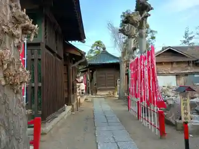 城山稲荷神社の{uncategorized: "未分類", other: "その他", undefined: "問題あり", building: "その他建物", grave: "お墓", sacred_gate: "鳥居", guardian: "狛犬", statue: "像", buddha: "仏像", history: "歴史", nature: "自然", garden: "庭園", animal: "動物", pagoda: "塔", temizu: "手水舎", mountain_gate: "山門・神門", sanctuary: "本殿・本堂", subordinate: "末社・摂社", art: "芸術", scenery: "景色", jizo: "地蔵", ema: "絵馬", goshuin: "御朱印", omikuji: "おみくじ", items: "授与品その他", amulet: "お守り", goshuincho: "御朱印帳", eats: "食事", festival: "お祭り", votive_dance: "神楽", shichigosan: "七五三参", wedding: "結婚式", experience: "体験その他", initially: "初詣", around: "周辺", anti_infection: "感染症対策"}