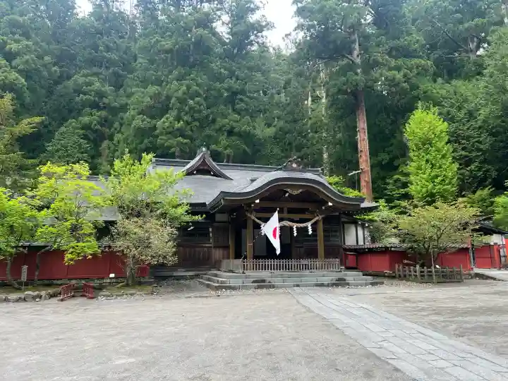 日光二荒山神社の{uncategorized: "未分類", other: "その他", undefined: "問題あり", building: "その他建物", grave: "お墓", sacred_gate: "鳥居", guardian: "狛犬", statue: "像", buddha: "仏像", history: "歴史", nature: "自然", garden: "庭園", animal: "動物", pagoda: "塔", temizu: "手水舎", mountain_gate: "山門・神門", sanctuary: "本殿・本堂", subordinate: "末社・摂社", art: "芸術", scenery: "景色", jizo: "地蔵", ema: "絵馬", goshuin: "御朱印", omikuji: "おみくじ", items: "授与品その他", amulet: "お守り", goshuincho: "御朱印帳", eats: "食事", festival: "お祭り", votive_dance: "神楽", shichigosan: "七五三参", wedding: "結婚式", experience: "体験その他", initially: "初詣", around: "周辺", anti_infection: "感染症対策"}