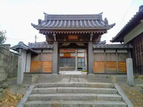 宝安寺の山門